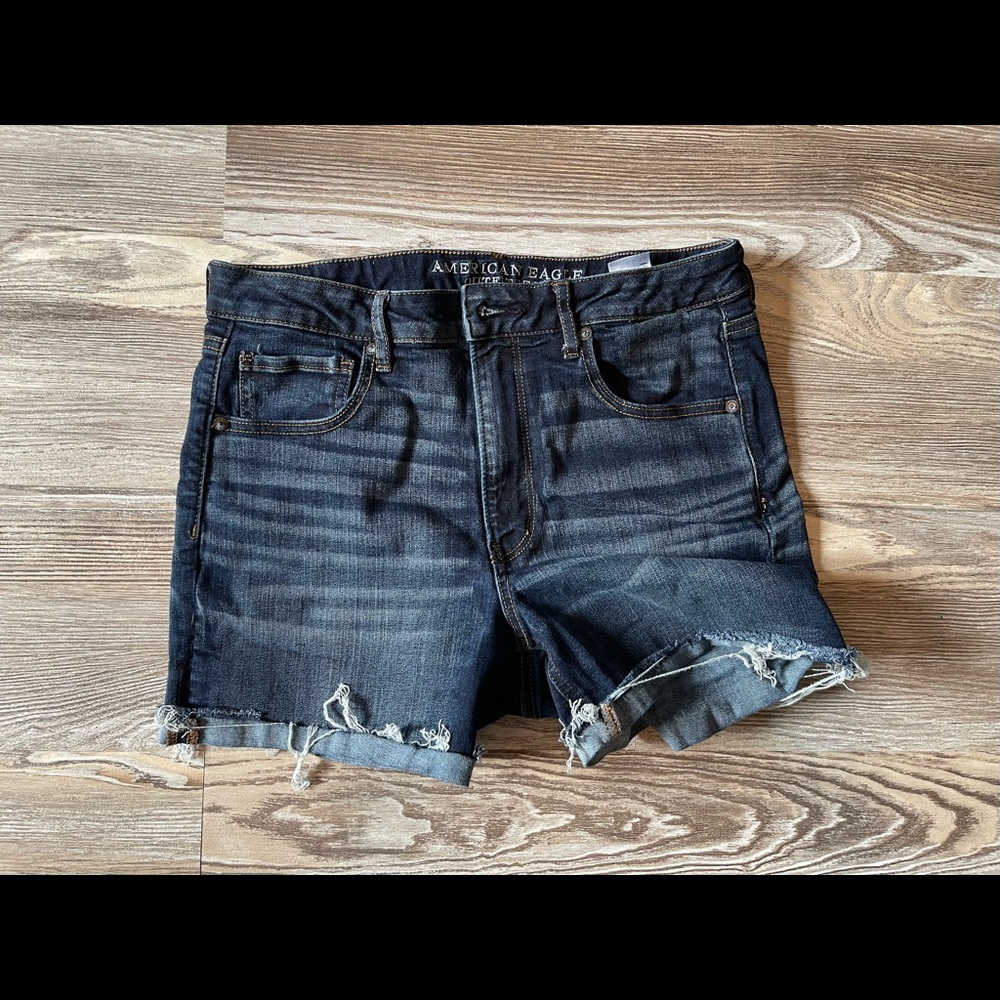 American Eagle shorts size 12 high rise shortie